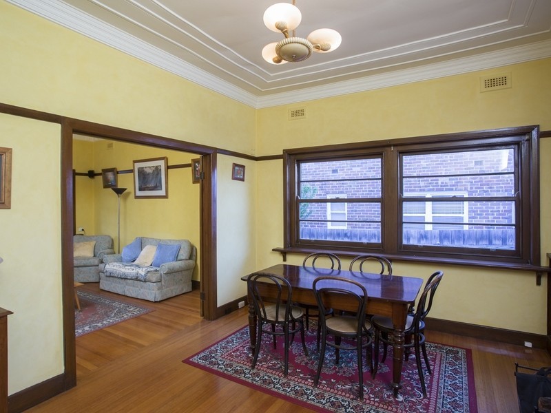 8 Dungey  Avenue, Flora Hill VIC 3550