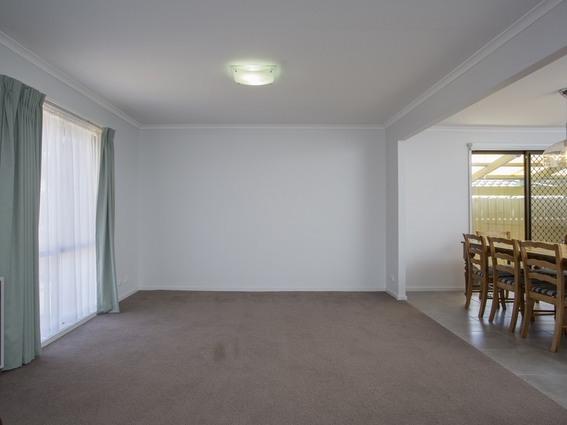 2/1 Jude Court, Spring Gully VIC 3550