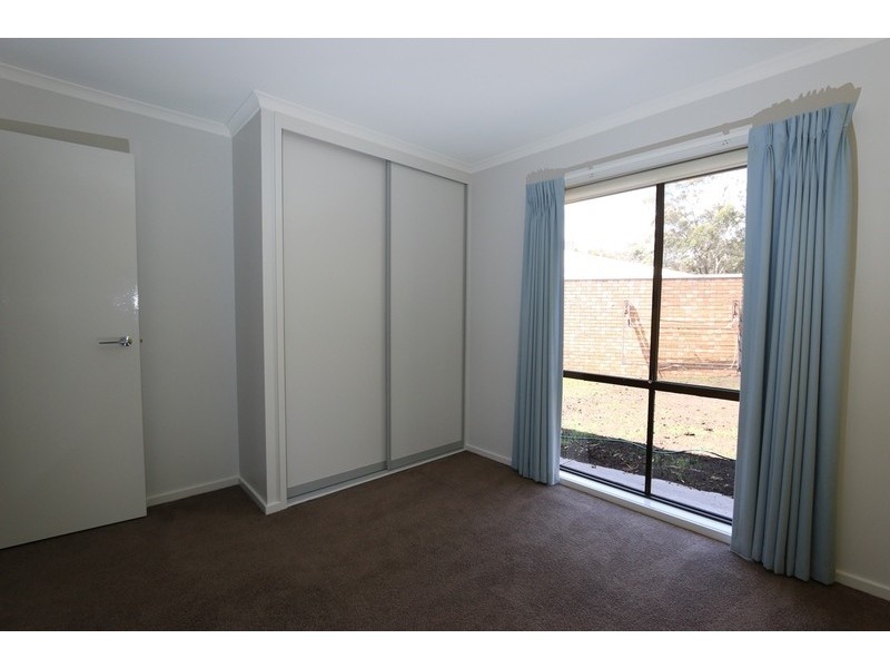 2/1 Jude Court, Spring Gully VIC 3550