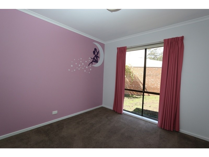 2/1 Jude Court, Spring Gully VIC 3550