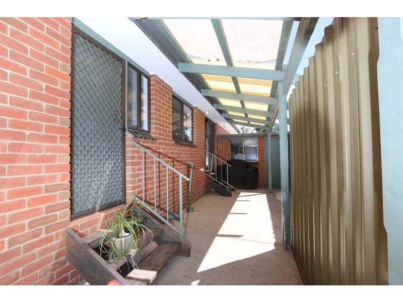 2/1 Jude Court, Spring Gully VIC 3550