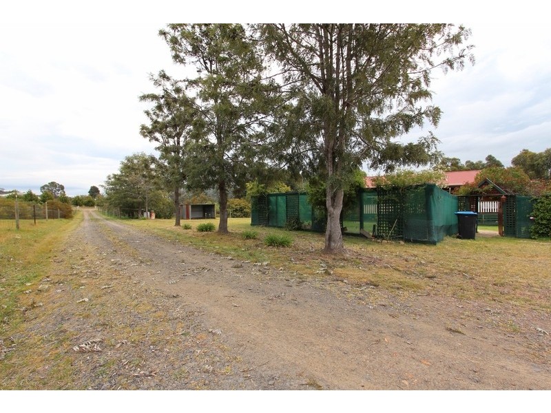 51 Hall Road, Heathcote VIC 3523