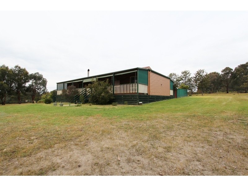 51 Hall Road, Heathcote VIC 3523