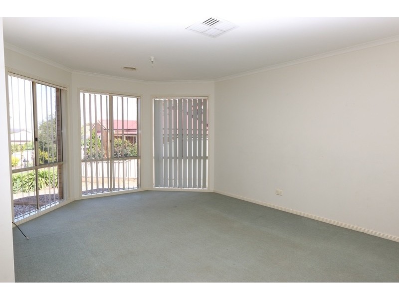 10 Gledhill Rise, Kangaroo Flat VIC 3555