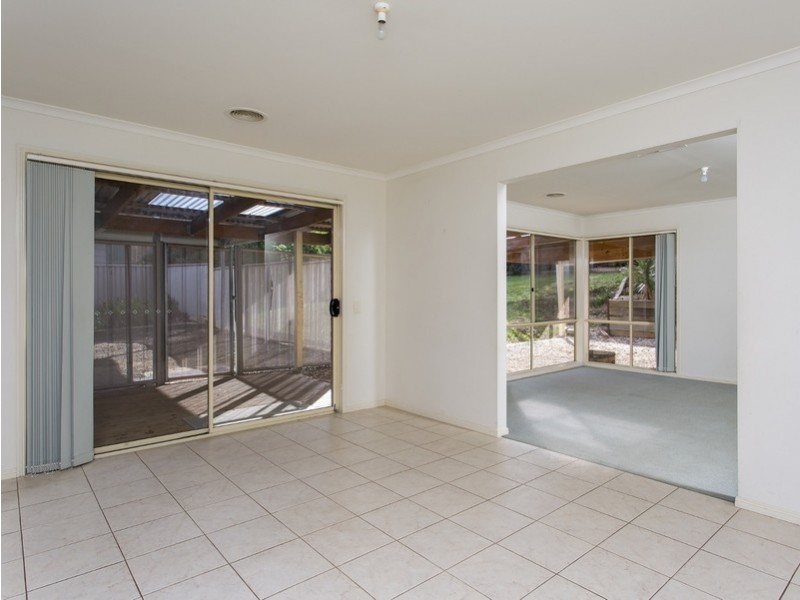 10 Gledhill Rise, Kangaroo Flat VIC 3555