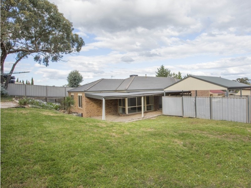 10 Gledhill Rise, Kangaroo Flat VIC 3555