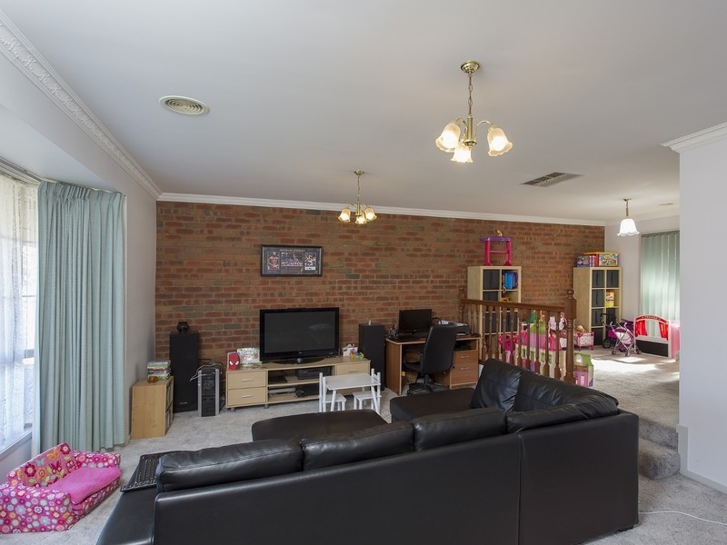 7 Maxwell Drive, Golden Square VIC 3555