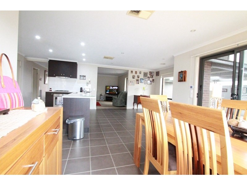 35 Peacock Drive, Epsom VIC 3551