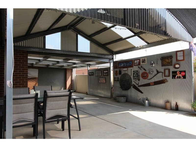 35 Peacock Drive, Epsom VIC 3551