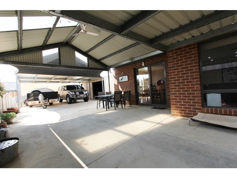 35 Peacock Drive, Epsom VIC 3551