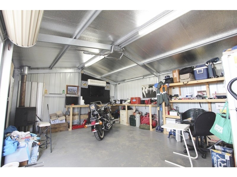 35 Peacock Drive, Epsom VIC 3551