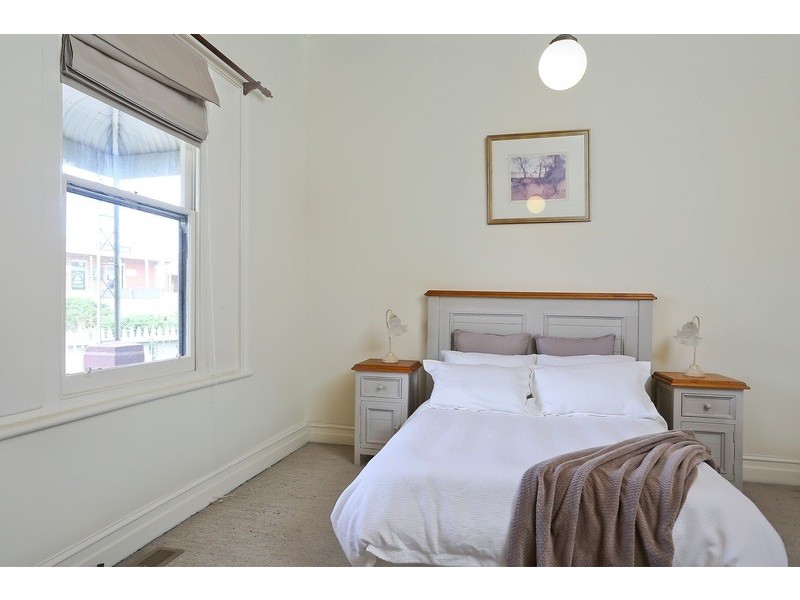 32 Breen Street, Quarry Hill VIC 3550