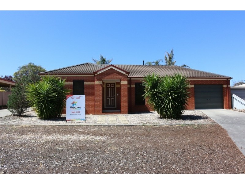 1/94 Browning Street, Kangaroo Flat VIC 3555