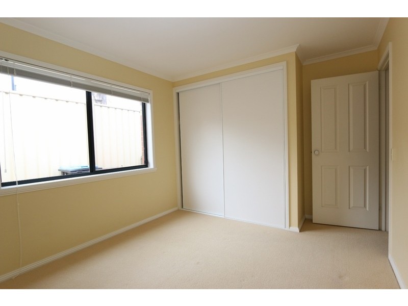 1/94 Browning Street, Kangaroo Flat VIC 3555