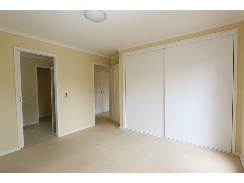 1/94 Browning Street, Kangaroo Flat VIC 3555