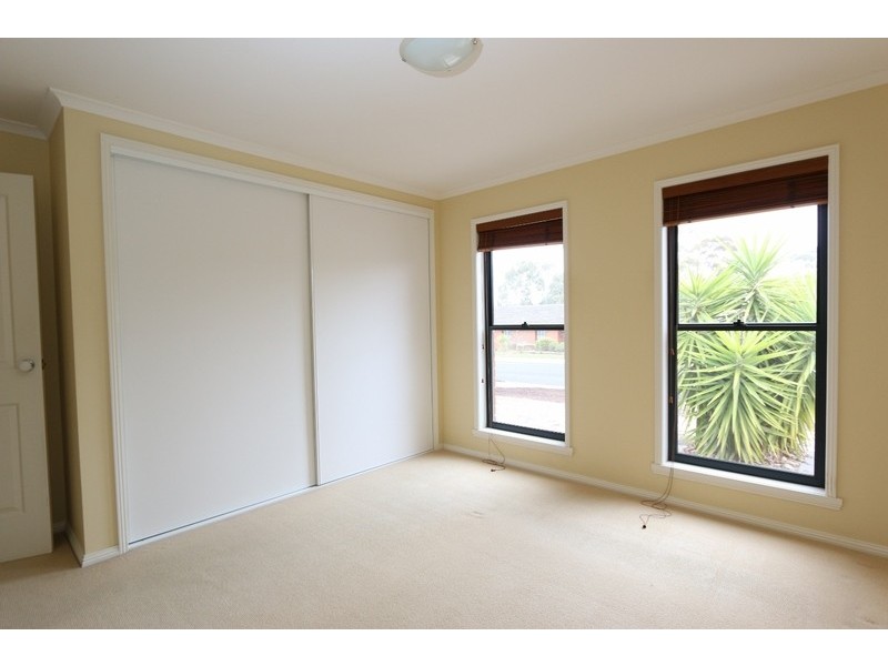 1/94 Browning Street, Kangaroo Flat VIC 3555