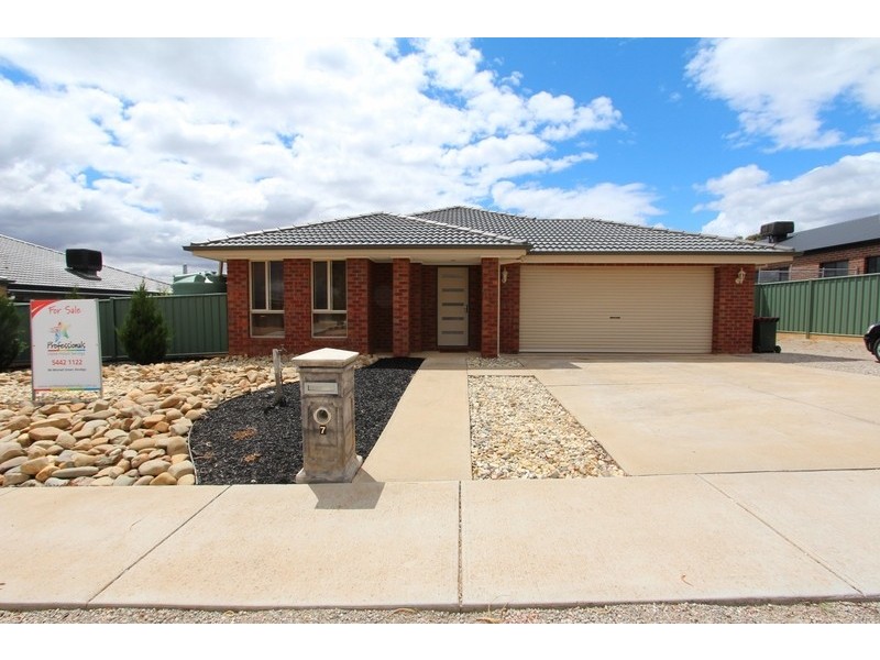 7 Belac Street, Maiden Gully VIC 3551