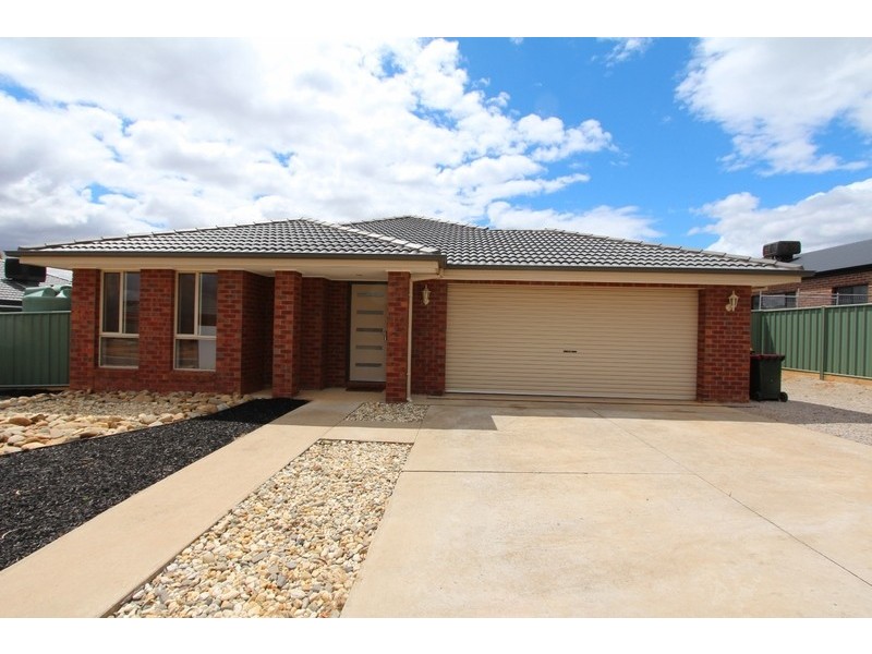 7 Belac Street, Maiden Gully VIC 3551