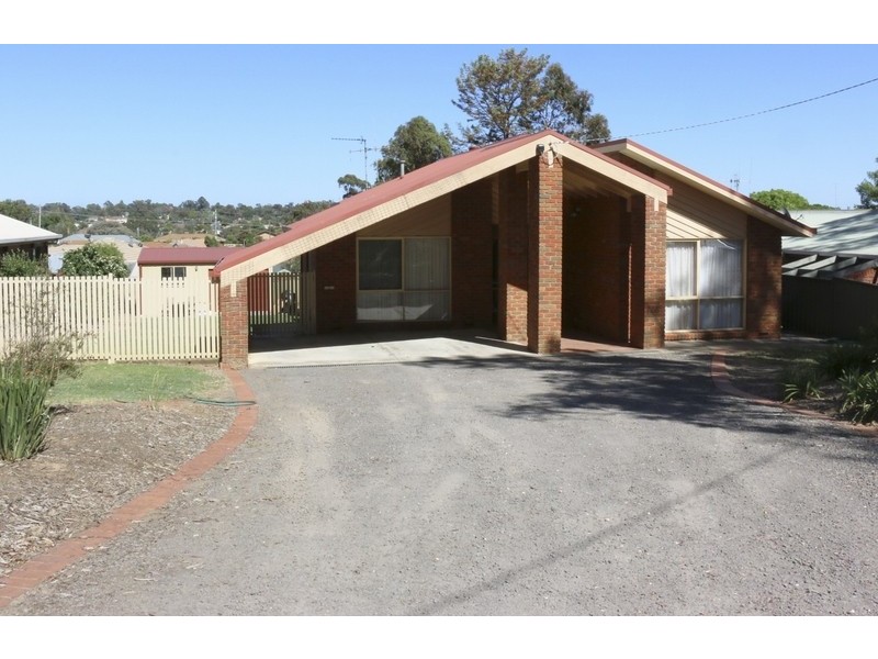 223 North Harley Street, Strathdale VIC 3550