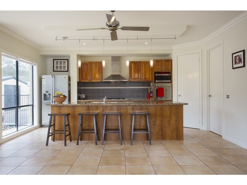 6  Syrah Court, Maiden Gully VIC 3551