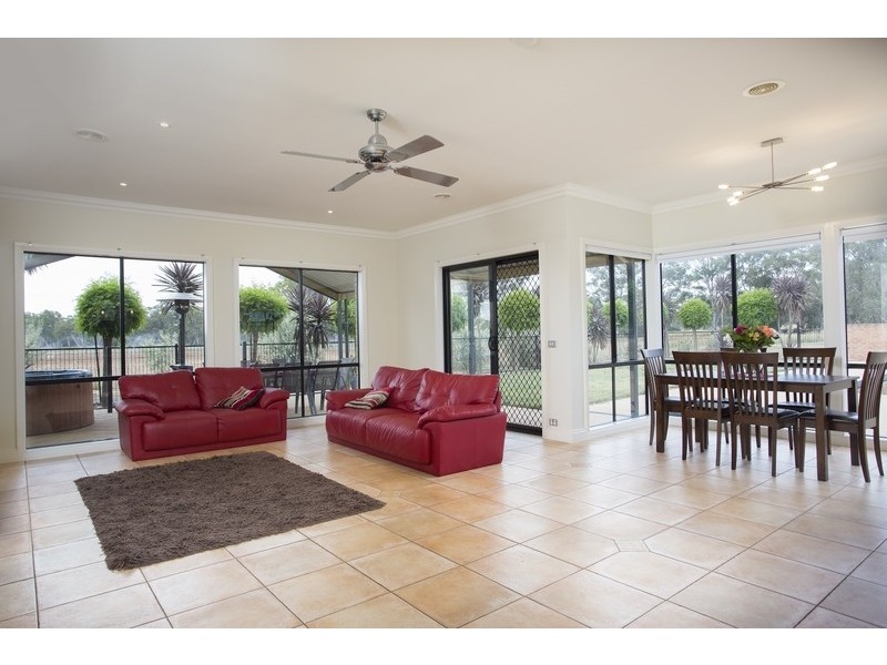 6  Syrah Court, Maiden Gully VIC 3551