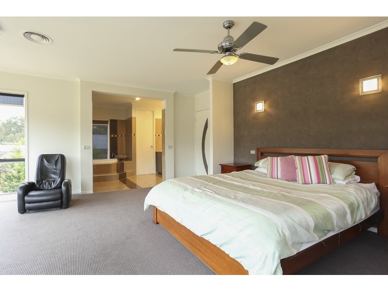 6  Syrah Court, Maiden Gully VIC 3551