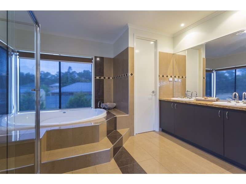 6  Syrah Court, Maiden Gully VIC 3551