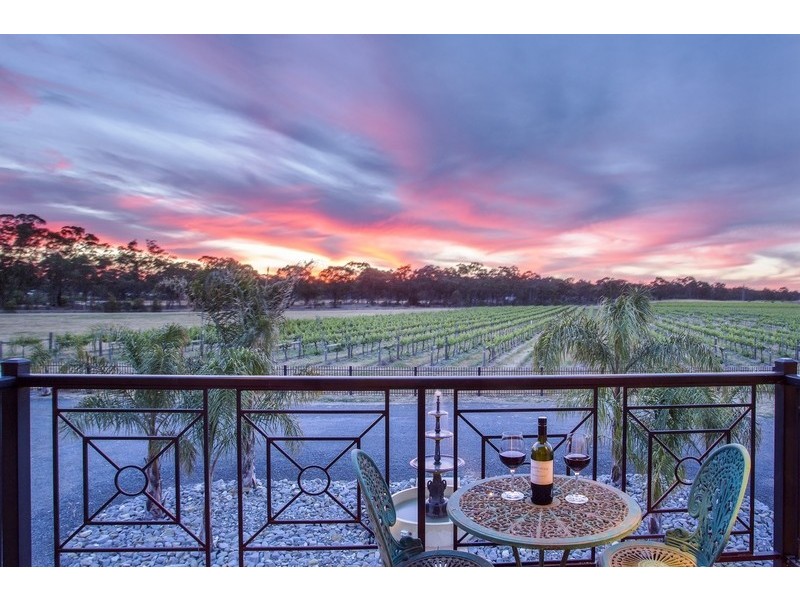 6  Syrah Court, Maiden Gully VIC 3551