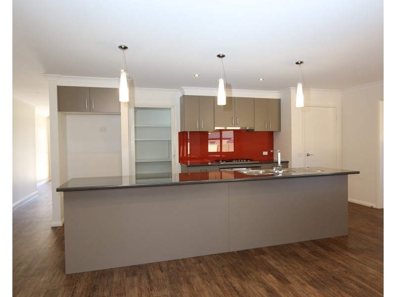 69 Bassett Drive, Strathfieldsaye VIC 3551