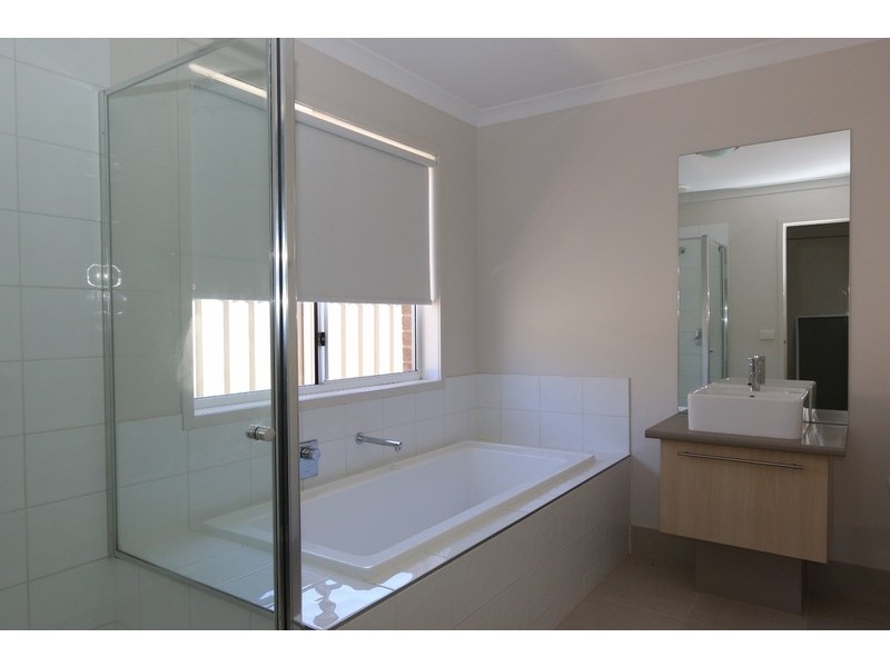 12 Tununga Circuit, Kangaroo Flat VIC 3555