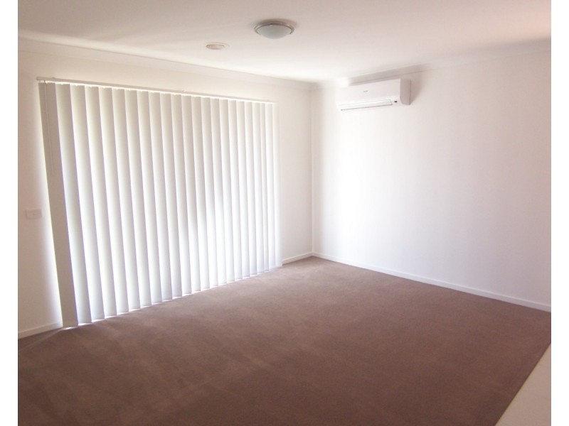 8 Creekside Close, Jackass Flat VIC 3556