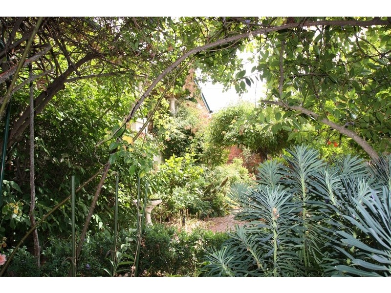 37 Pyke Street, Quarry Hill VIC 3550