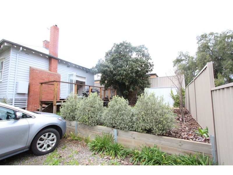 8 Skene Street, Kennington VIC 3550