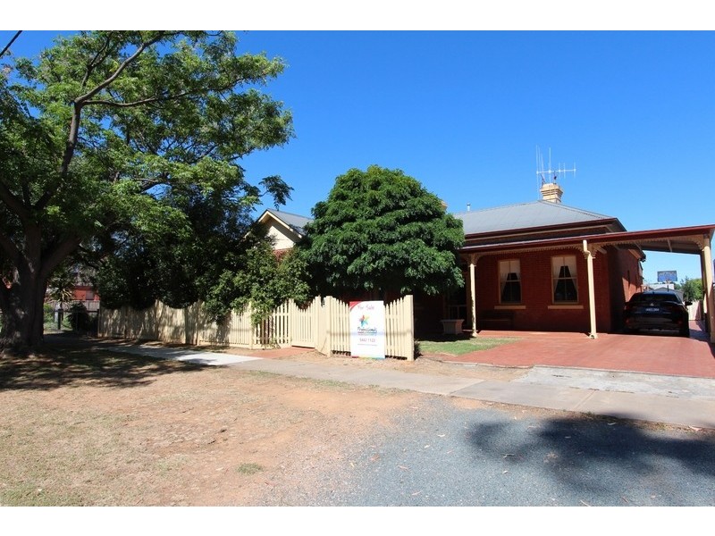 19 Moore Street, Rochester VIC 3561