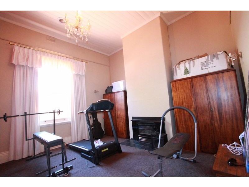 19 Moore Street, Rochester VIC 3561