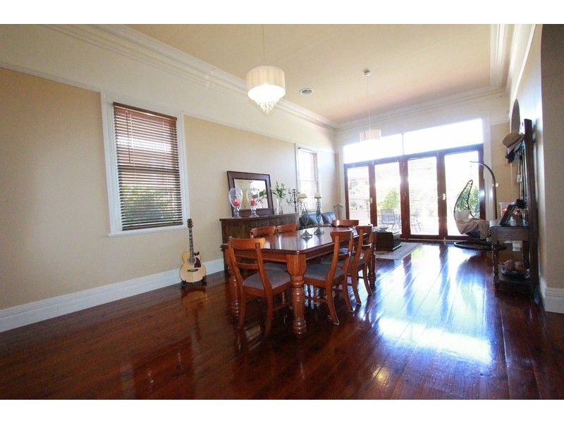 19 Moore Street, Rochester VIC 3561