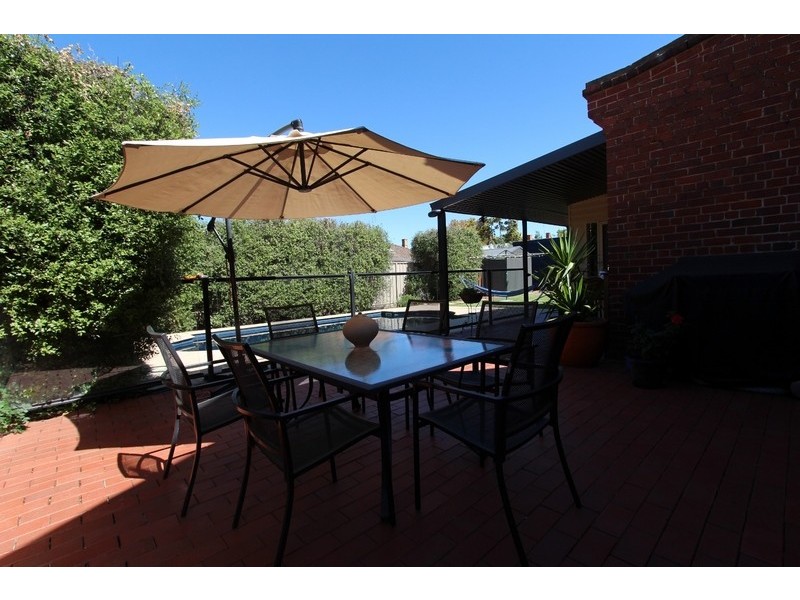 19 Moore Street, Rochester VIC 3561