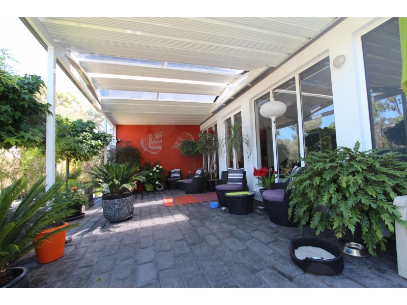 1A Lakewood Drive, Kennington VIC 3550