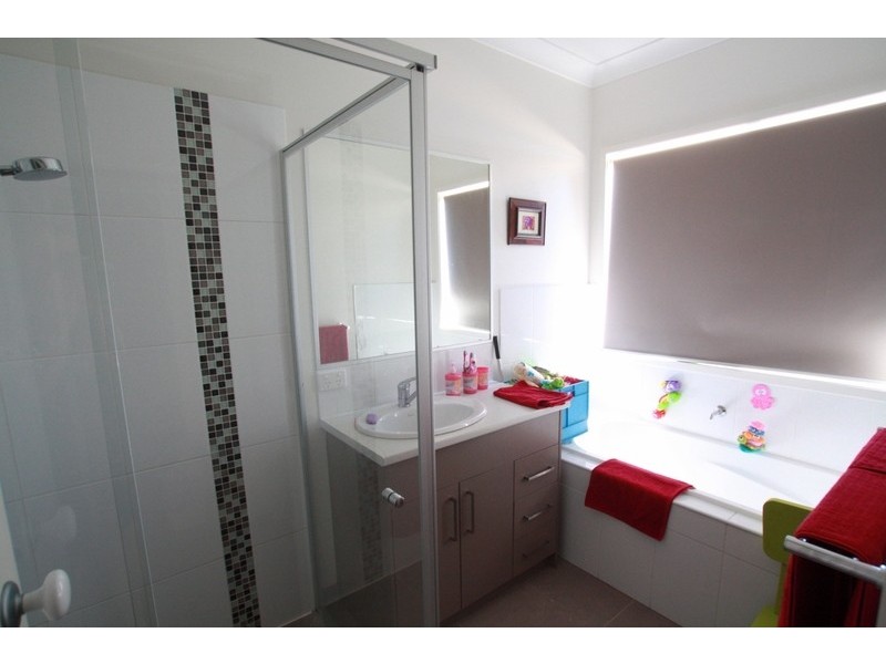 9 Sampson Place, Marong VIC 3515