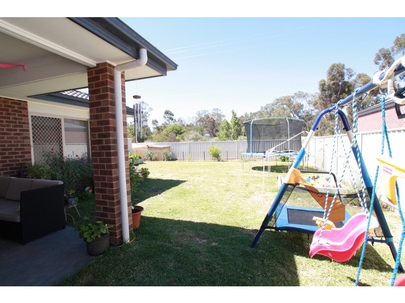 9 Sampson Place, Marong VIC 3515