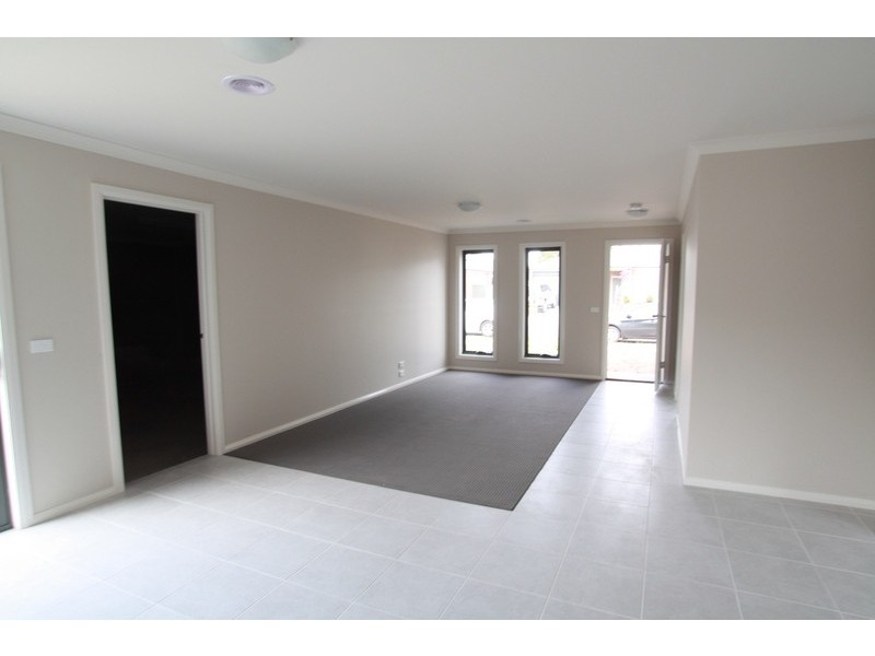 9 Perry Lane, Epsom VIC 3551