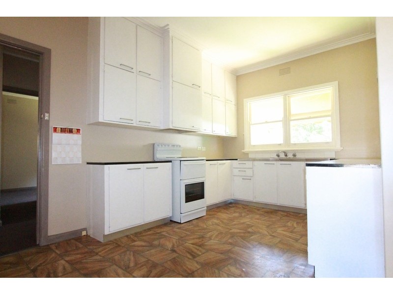 94 Somerville Street, Flora Hill VIC 3550