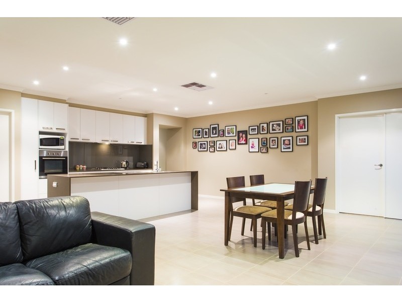 2 Erin Court, Maiden Gully VIC 3551