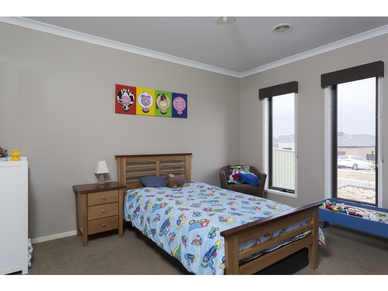 2 Erin Court, Maiden Gully VIC 3551