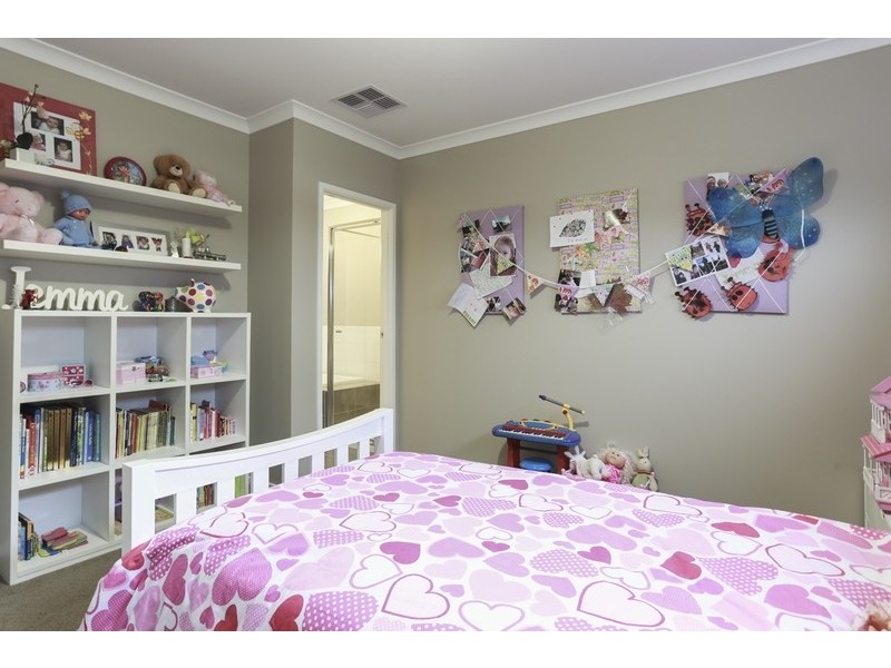 2 Erin Court, Maiden Gully VIC 3551