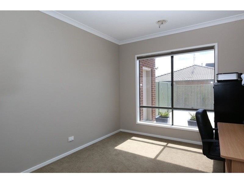 2 Erin Court, Maiden Gully VIC 3551