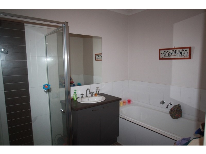 40 Mitchell Street, Kangaroo Flat VIC 3555