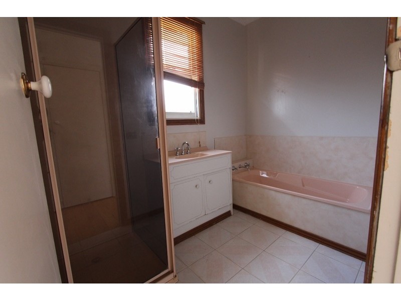 18 Specimen Hill Road, Golden Square VIC 3555