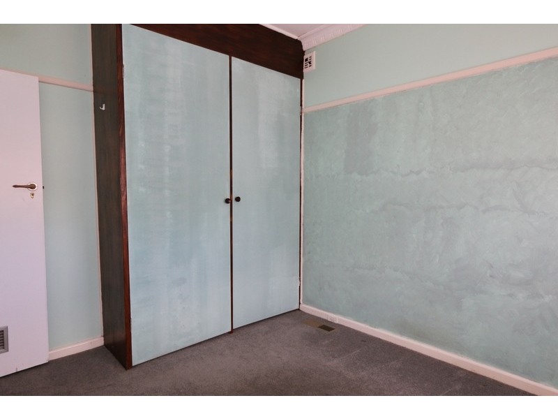 4 School St, California Gully VIC 3556