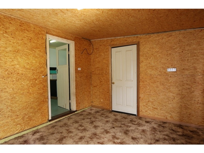 4 School St, California Gully VIC 3556